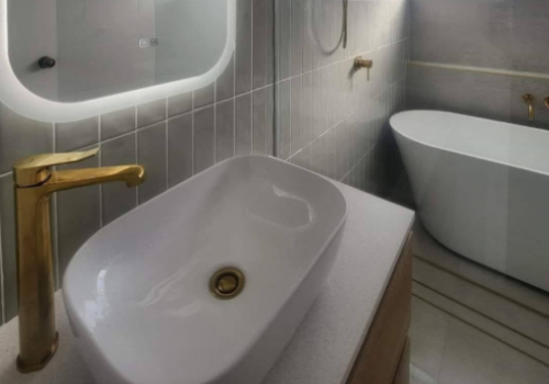 Modern Bathroom Renovation Perth with Stylish Fixtures and Contemporary Finishes